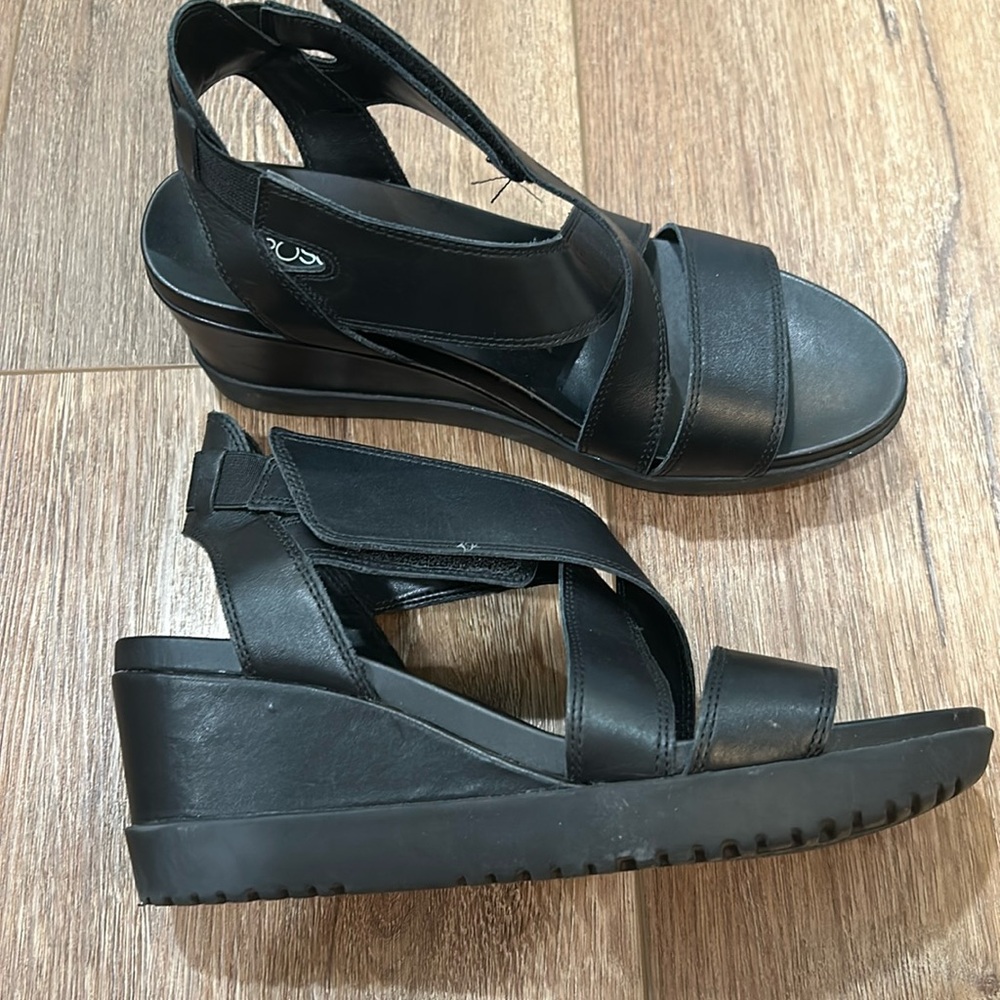 Women’s aerosols sandals